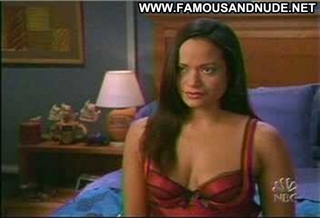 Judy Reyes Scrubs Bed Doll Babe Posing Hot Celebrity Gorgeous Female