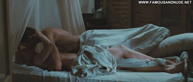 Nicole Kidman Australia Kissing Bed