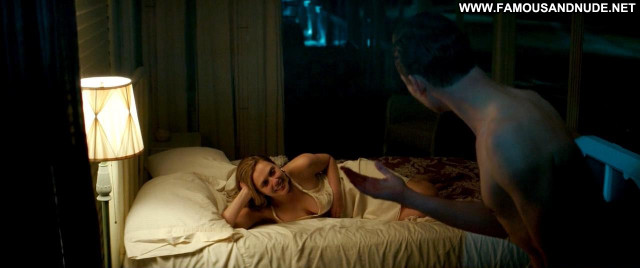 Elizabeth Olsen I Saw The Light Bed Cleavage Nice Celebrity Babe Nude