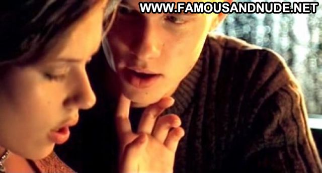 Scarlett Johansson Fingering Orgasm Masturbation Kissing Hot