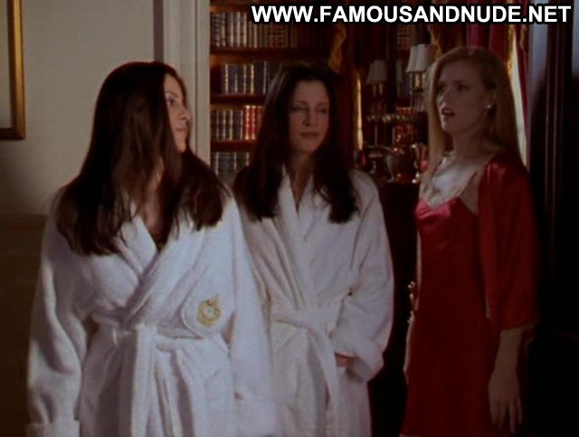 Amy Adams Cruel Intentions 2 Lesbians Lingerie Showing Tits