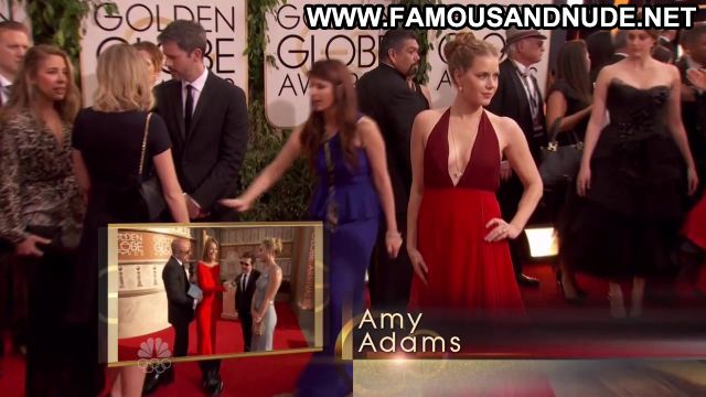 Amy Adams Golden Globe Awards 2014 Showing Cleavage Famous