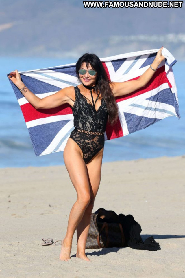 Lizzie Cundy No Source Posing Hot Black Beautiful Swimsuit Babe