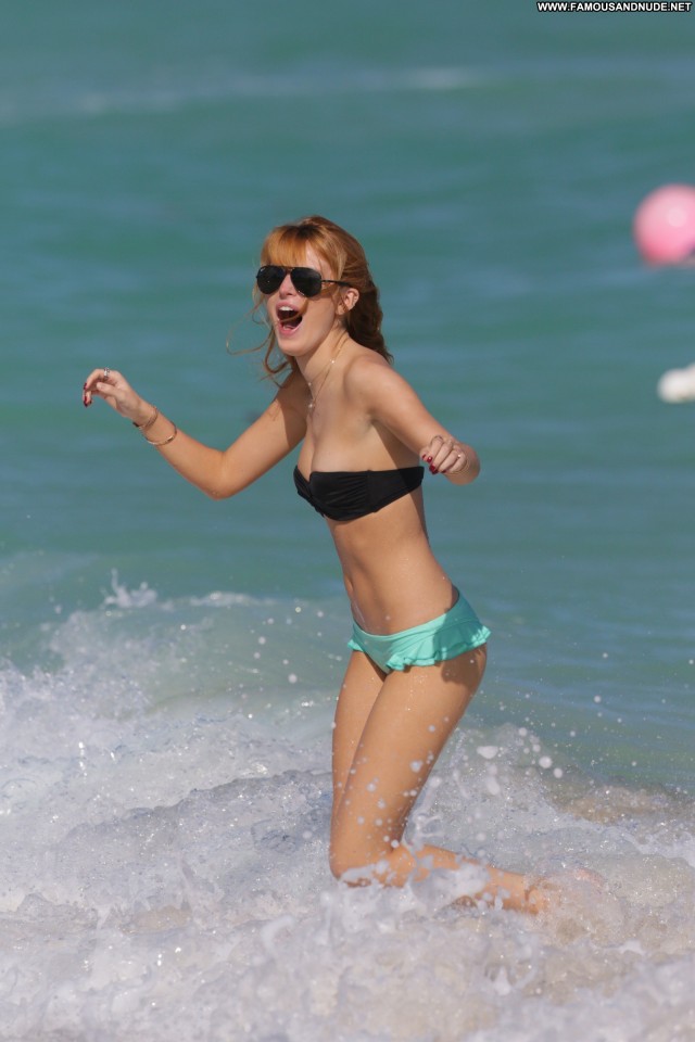 Bella Thorne The Beach Celebrity