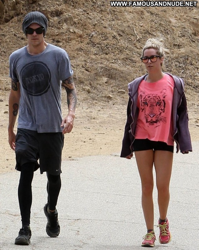 Ashley Tisdale High Resolution Babe Posing Hot Beautiful Celebrity