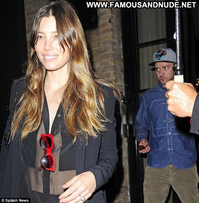 Jessica Biel High Resolution Babe Beautiful Posing Hot Celebrity Nyc