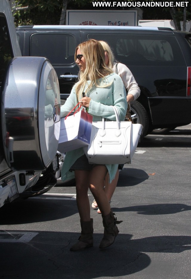 Ashley Tisdale Los Angeles Beautiful Shopping Posing Hot Los Angeles