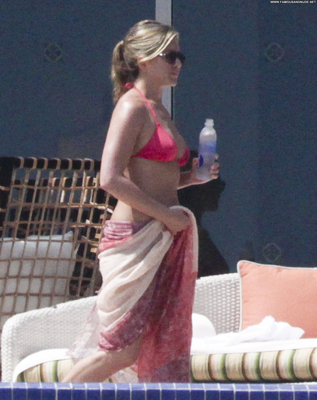 Jennifer Aniston Vacation High Resolution Mexico Bikini Celebrity