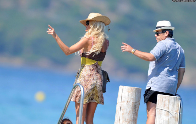 Victoria Silvstedt Saint Tropez Babe Beautiful Club Celebrity Posing