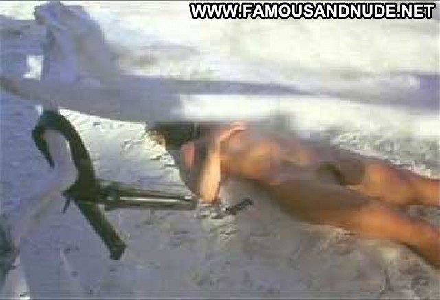 Amanda Donohoe Castaway Foxy Beach Nice Softcore Slender Hot - Nude Celebri...