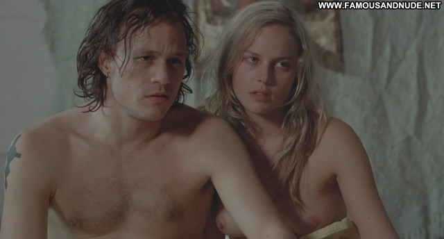 Abbie Cornish Candy Big Tits Bed Big Tits Breasts Celebrity