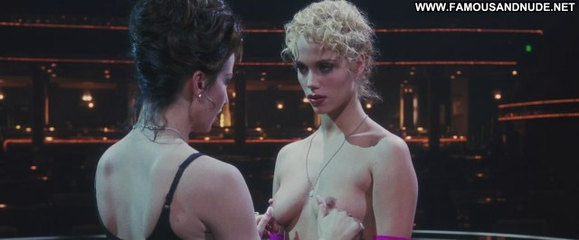 Elizabeth Berkley Showgirls Big Tits Breasts Celebrity Lesbian