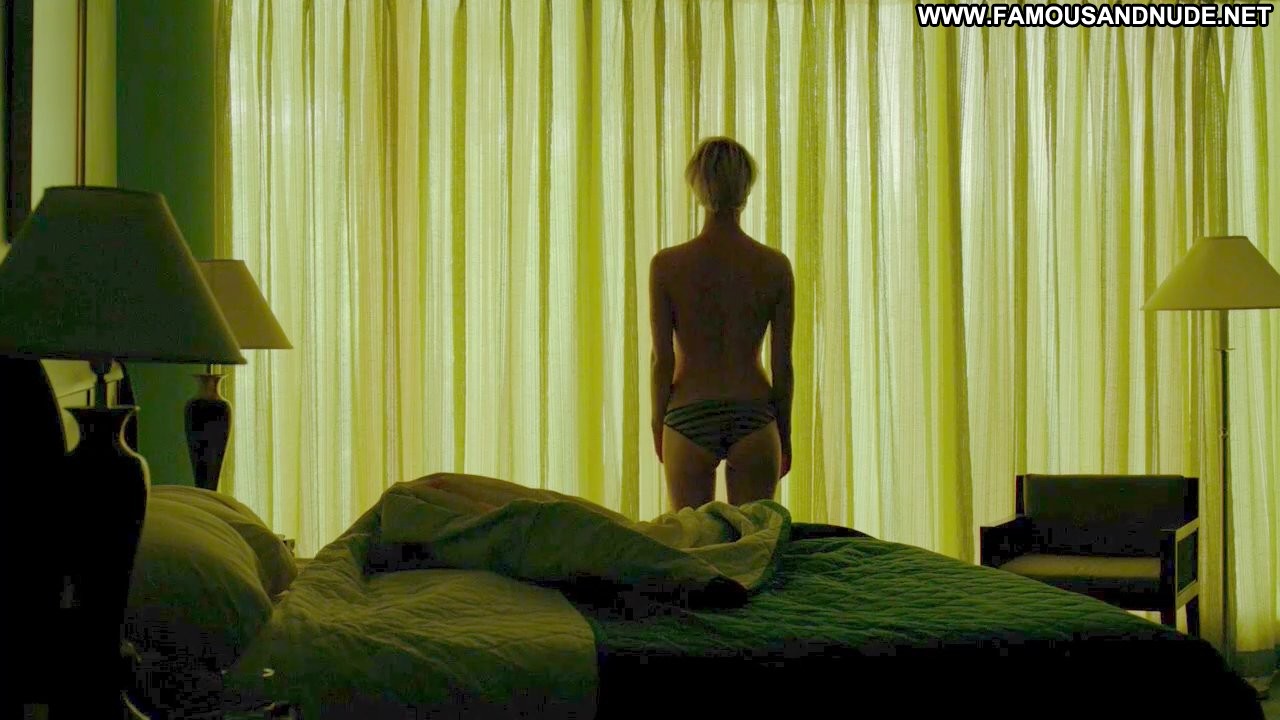 Halt And Catch Fire Mackenzie Davis Topless Panties Celebrity Ass Bed.