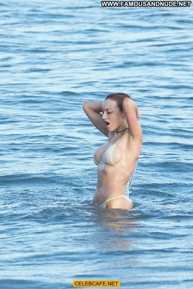 Francesca Eastwood The Beach In Malibu Mali Toples Malibu Topless
