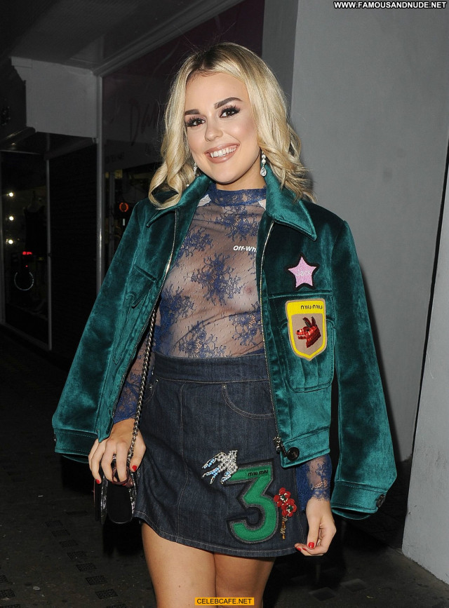 Tallia Storm No Source Restaurant Party Celebrity Babe Posing Hot See
