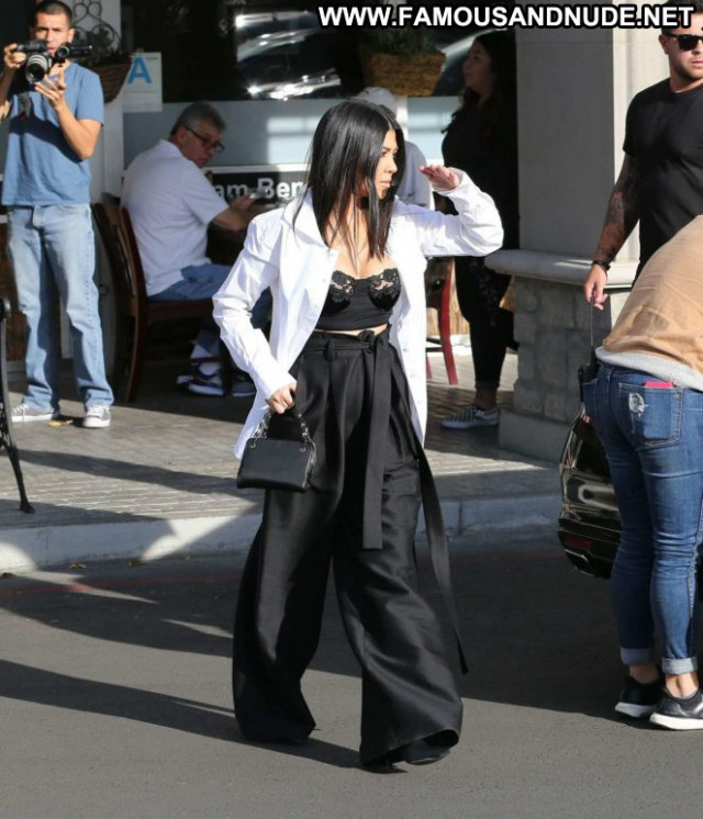 Kourtney Kardashia No Source Posing Hot Paparazzi Celebrity Babe