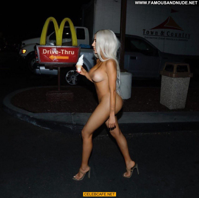 Lela Star No Source Celebrity Beautiful Nude Public Babe Posing Hot