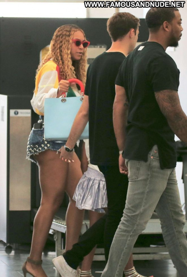 Beyonce No Source Jeans Shorts Beautiful Paparazzi Celebrity Bar Babe