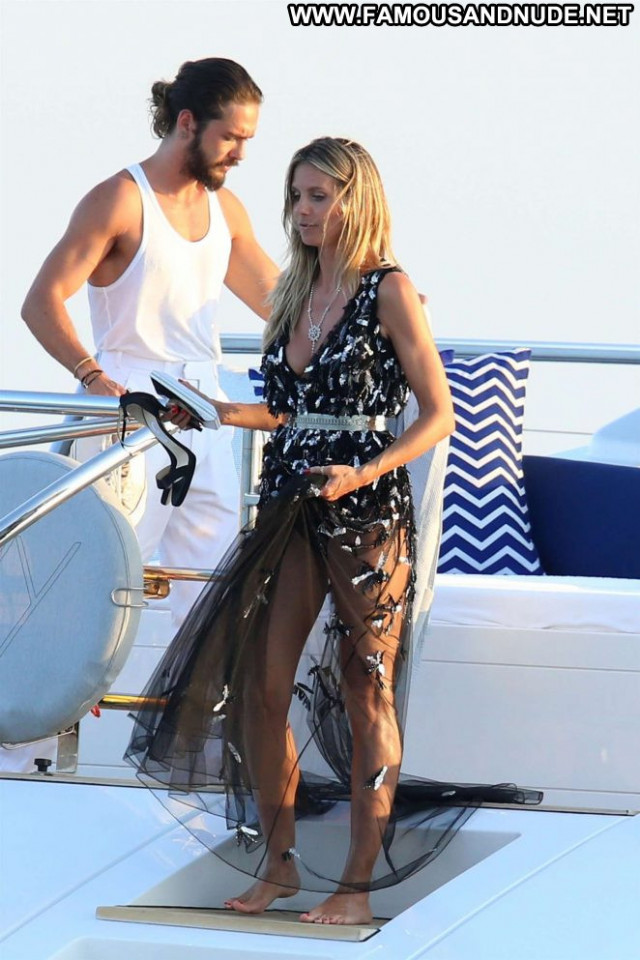 Heidi Klum No Source Babe Paparazzi Yacht Beautiful Celebrity Posing