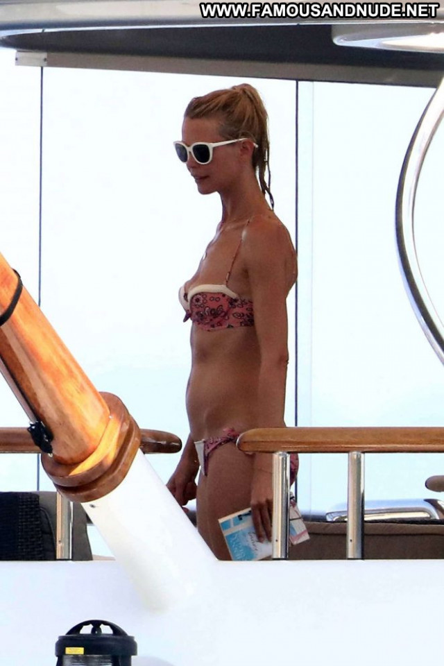 Claudia Schiffer No Source Beautiful Bikini Yacht Babe Paparazzi