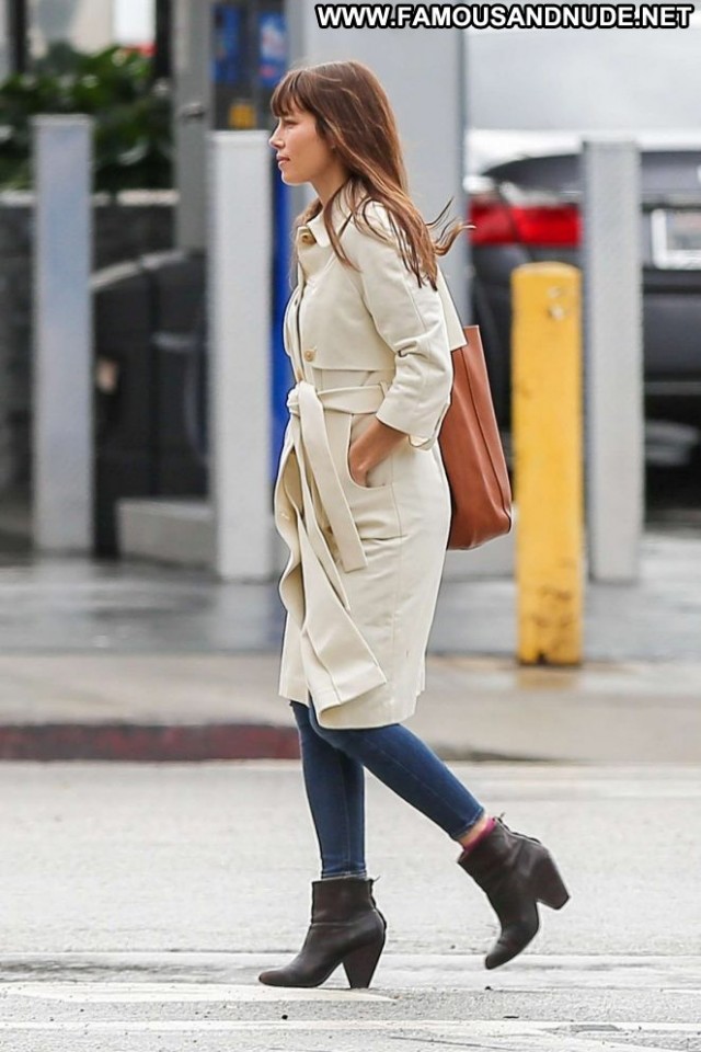 Jessica Biel Los Angeles Beautiful Angel Babe Posing Hot Paparazzi