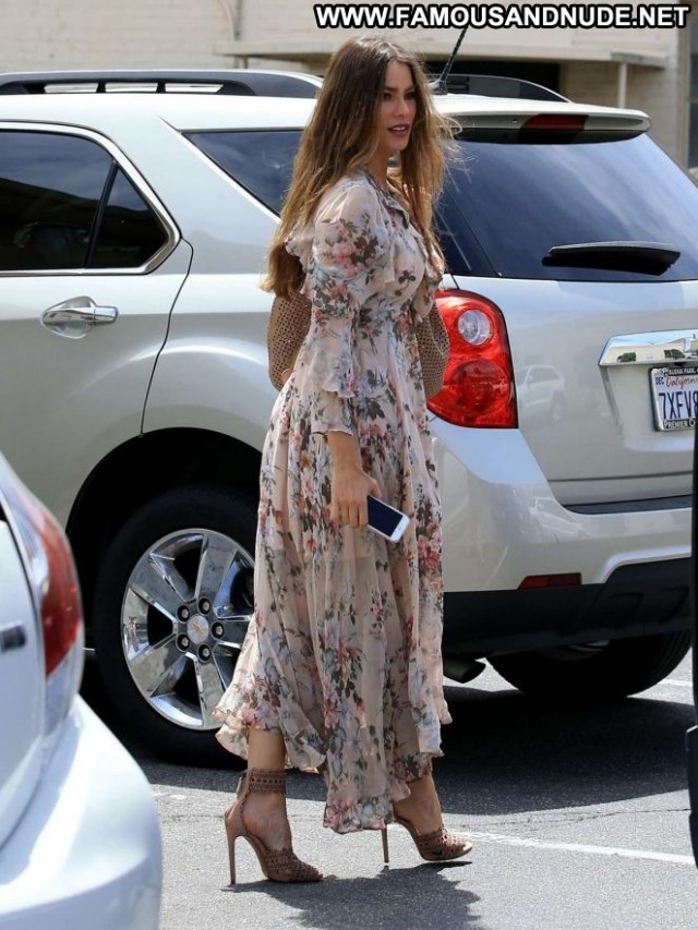 Sofia Vergara Beverly Hills Paparazzi Beautiful Babe Posing Hot