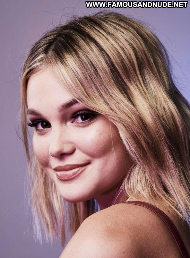 Olivia Holt No Source Posing Hot Paparazzi Babe Beautiful Celebrity