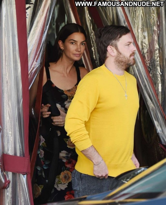 Lily Aldridge Los Angeles  Paparazzi Los Angeles Posing Hot Angel