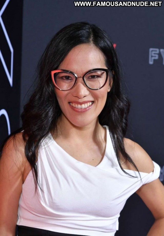 Ali Wong Los Angeles Posing Hot Celebrity Babe Paparazzi Beautiful