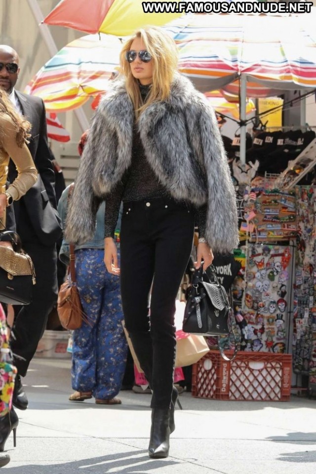 Romee Strijd New York Celebrity Photoshoot Paparazzi Beautiful Posing