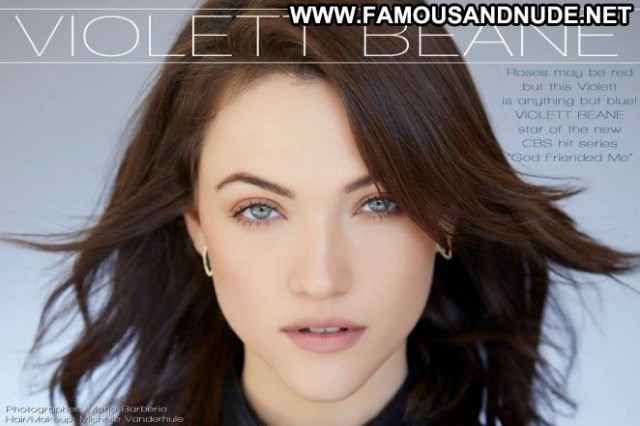 Violett Beane No Source Posing Hot Babe Winter Celebrity Bar