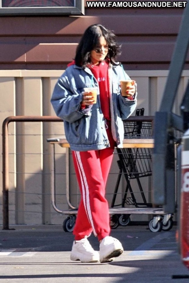 Vanessa Hudgens Los Angeles Paparazzi Posing Hot Beautiful Los