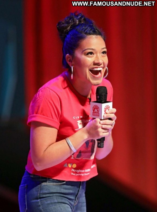 Gina Rodriguez No Source Celebrity Stage Posing Hot Beautiful