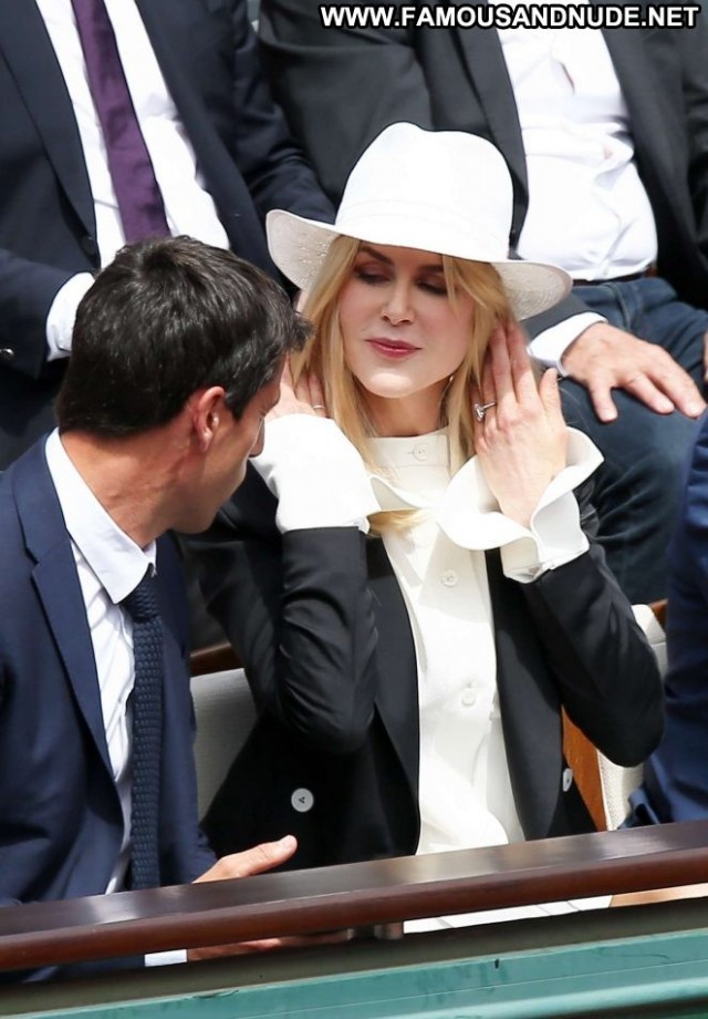 Nicole Kidman No Source Posing Hot French Paparazzi Celebrity
