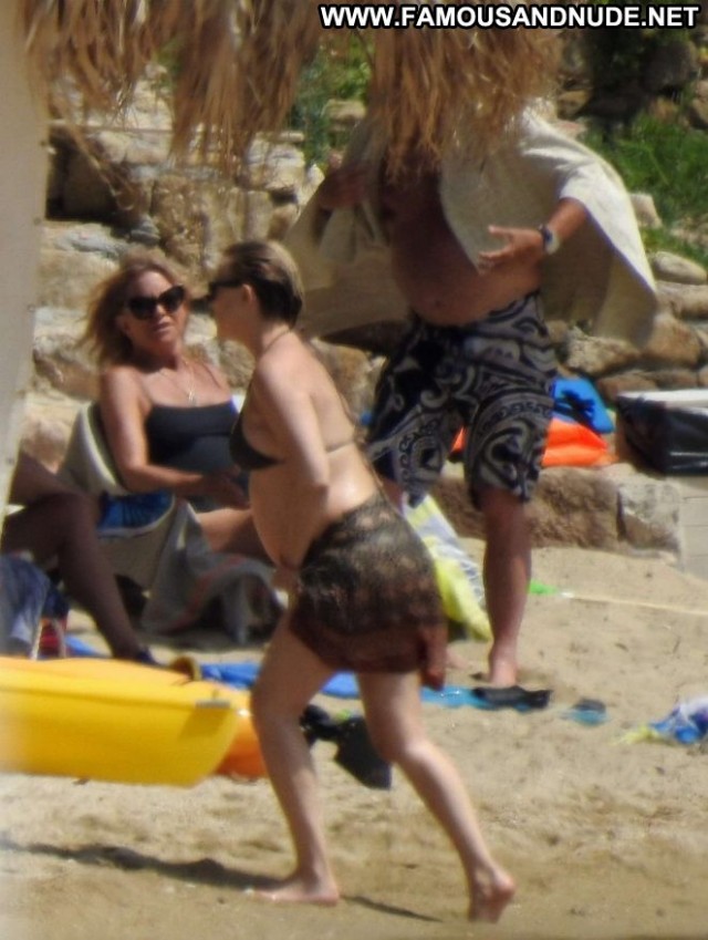 Kate Hudson The Beach Posing Hot Bikini Babe Celebrity Beach