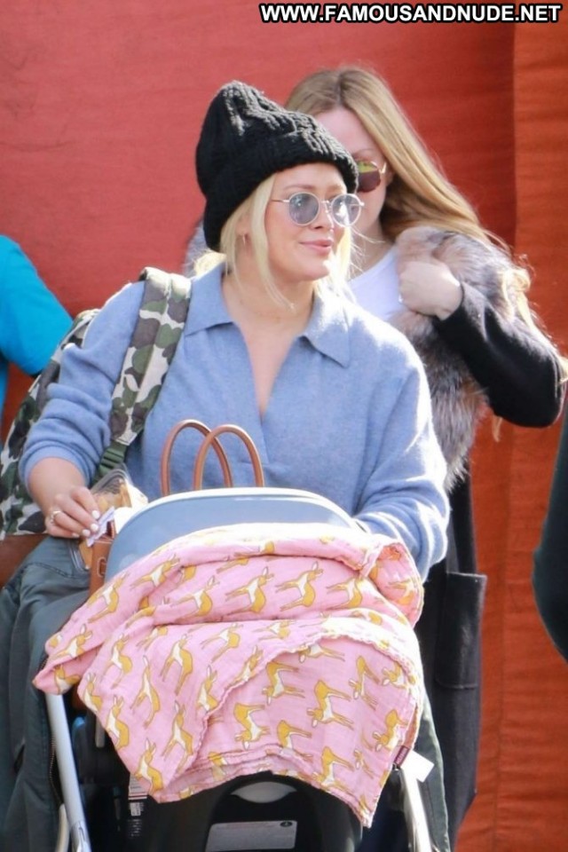 Hilary Duff No Source Farmer Beautiful Paparazzi Posing Hot Celebrity