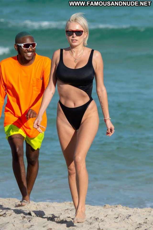 Caroline Vreeland No Source Celebrity Black Beautiful Paparazzi Babe