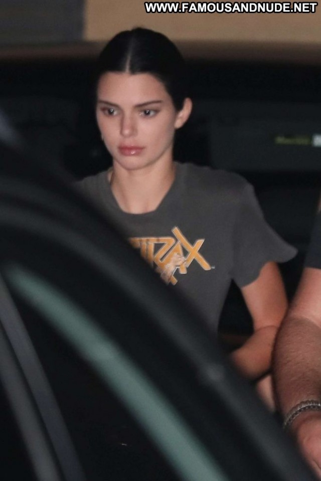 Kendall Jenner No Source Celebrity Malibu Posing Hot Beautiful Babe