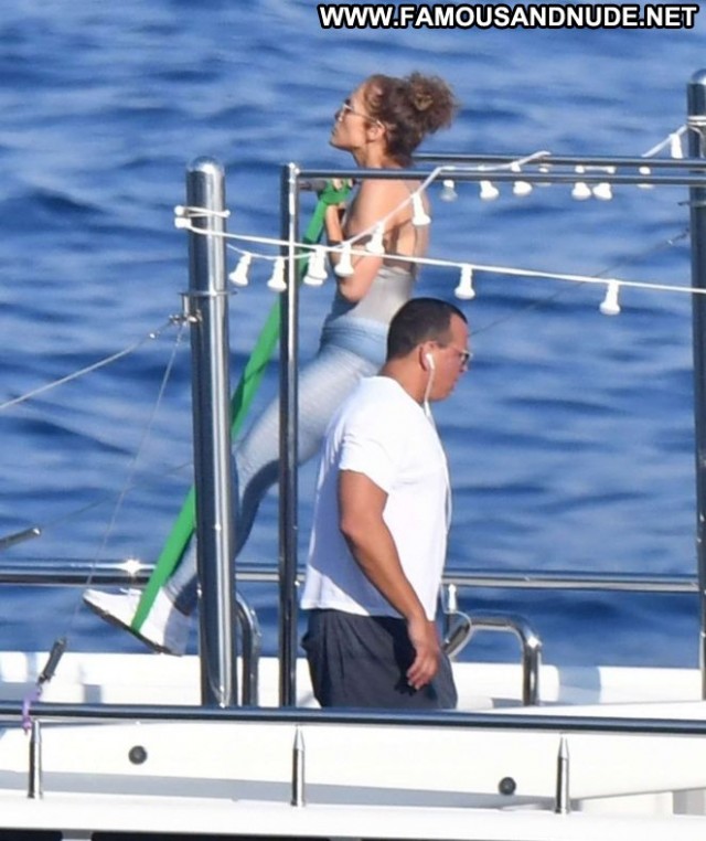 Jennifer Lopez No Source Celebrity Boat Italy Babe Beautiful Posing