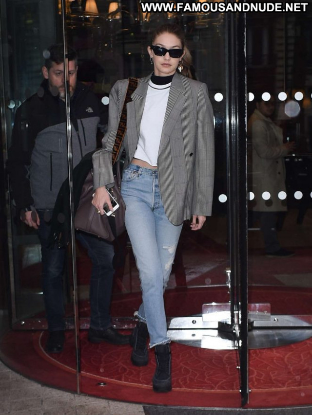 Gigi Hadid No Source Hot Hotel Posing Hot Paparazzi Babe Paris