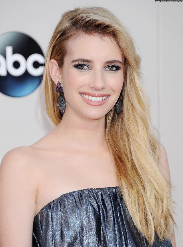 Emma Roberts American Music Awards  Celebrity Beautiful Babe Posing