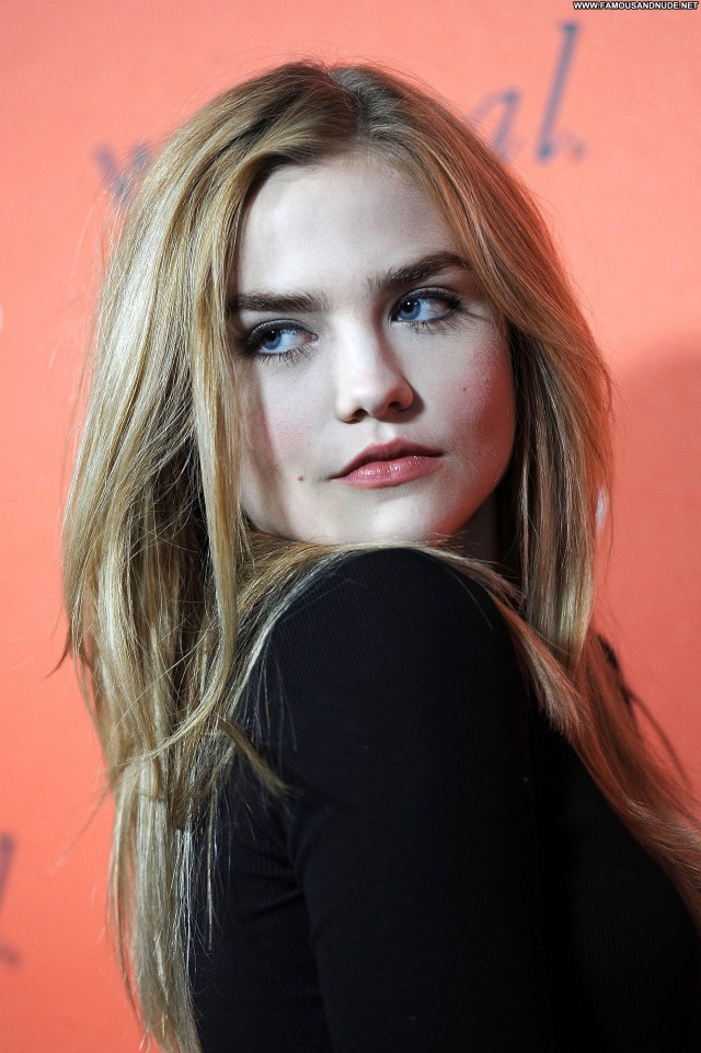 Maddie Hasson No Source Babe Party Beautiful High Resolution Posing