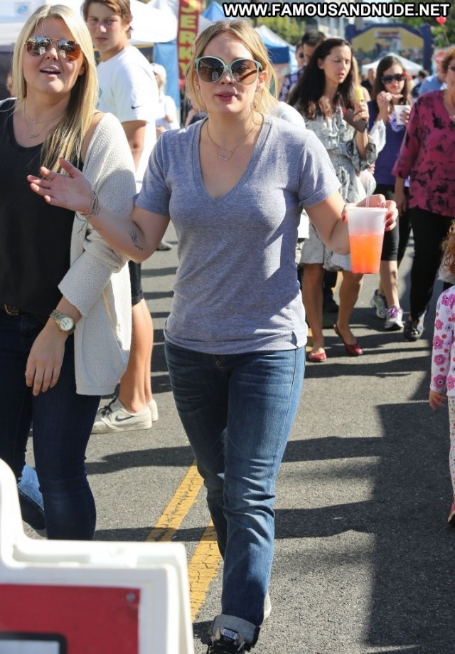 Hilary Duff Farmers Market Beautiful Babe High Resolution Celebrity