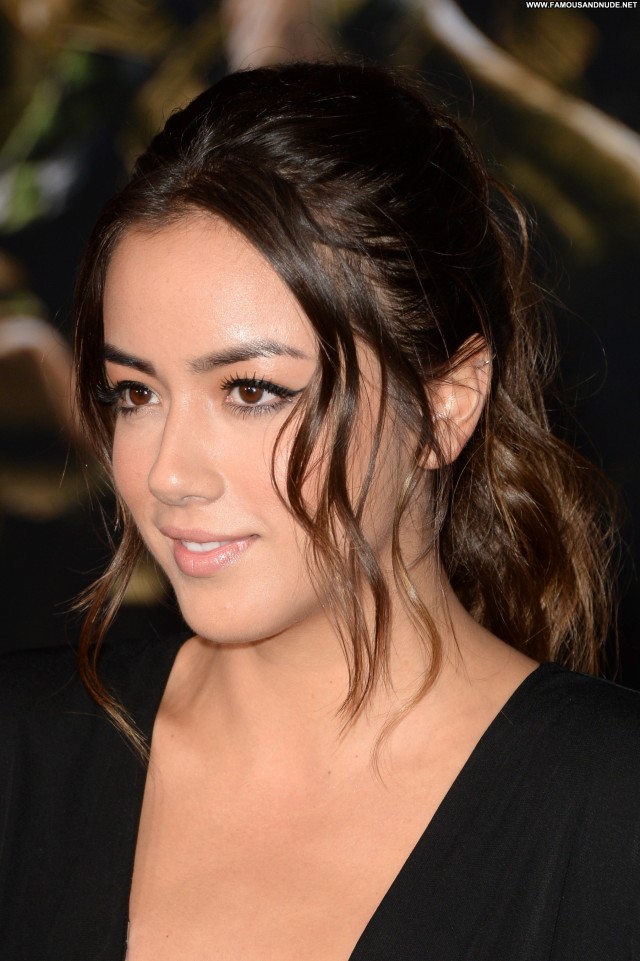 Chloe Bennet Los Angeles  Posing Hot Babe Hollywood Celebrity