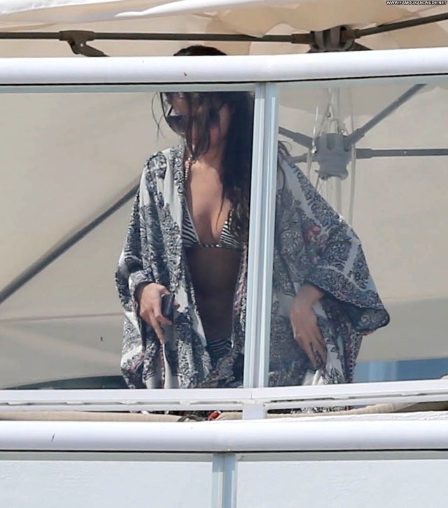 Selena Gomez Babe Posing Hot High Resolution Bikini Celebrity