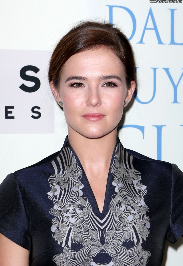 Zoey Deutch Los Angeles Celebrity Babe Hollywood Beautiful Posing Hot