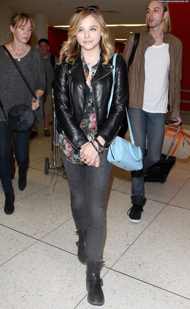 Chl  E Moretz Lax Airport High Resolution Lax Airport Babe Candids