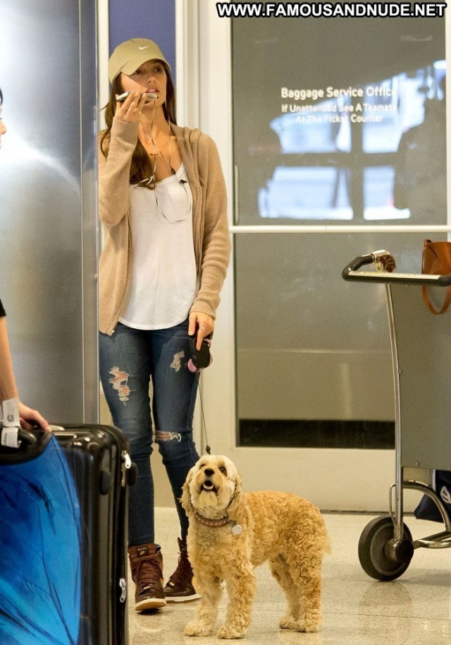 Minka Kelly Lax Airport  Posing Hot Beautiful Lax Airport Jeans