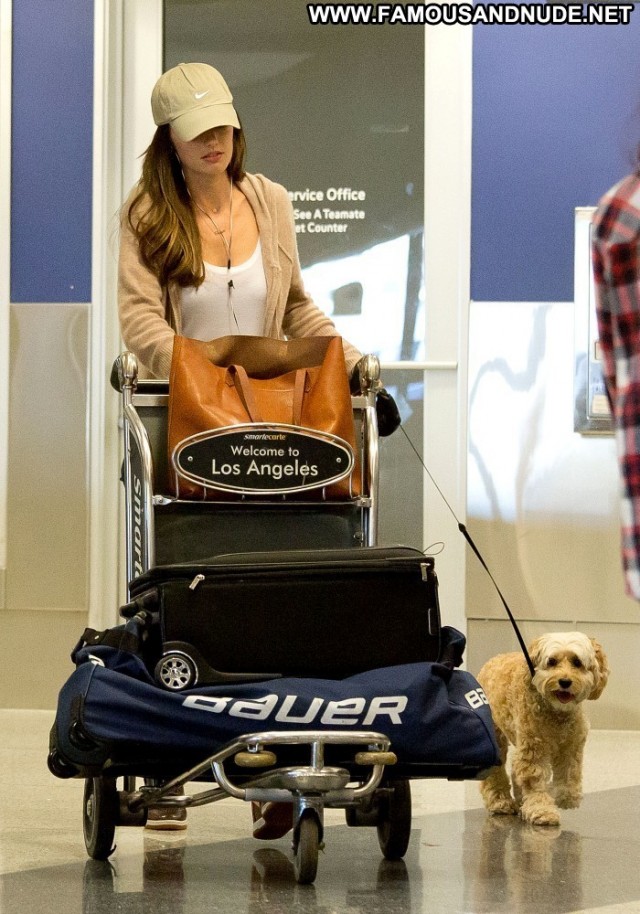 Minka Kelly Lax Airport Lax Airport Posing Hot Los Angeles Babe Jeans