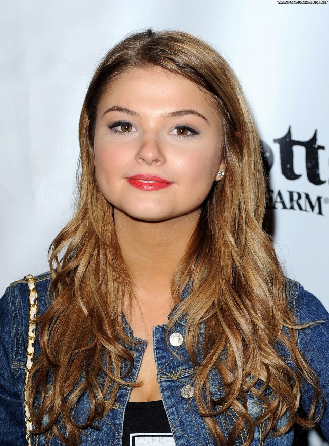 Stefanie Scott No Source  High Resolution Babe Farm Beautiful